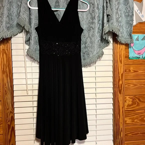 Dress Barn | Dresses | Dress Barn Formal Dress Black With Sequined Waist  Flowing Circle Skirt | Poshmark
